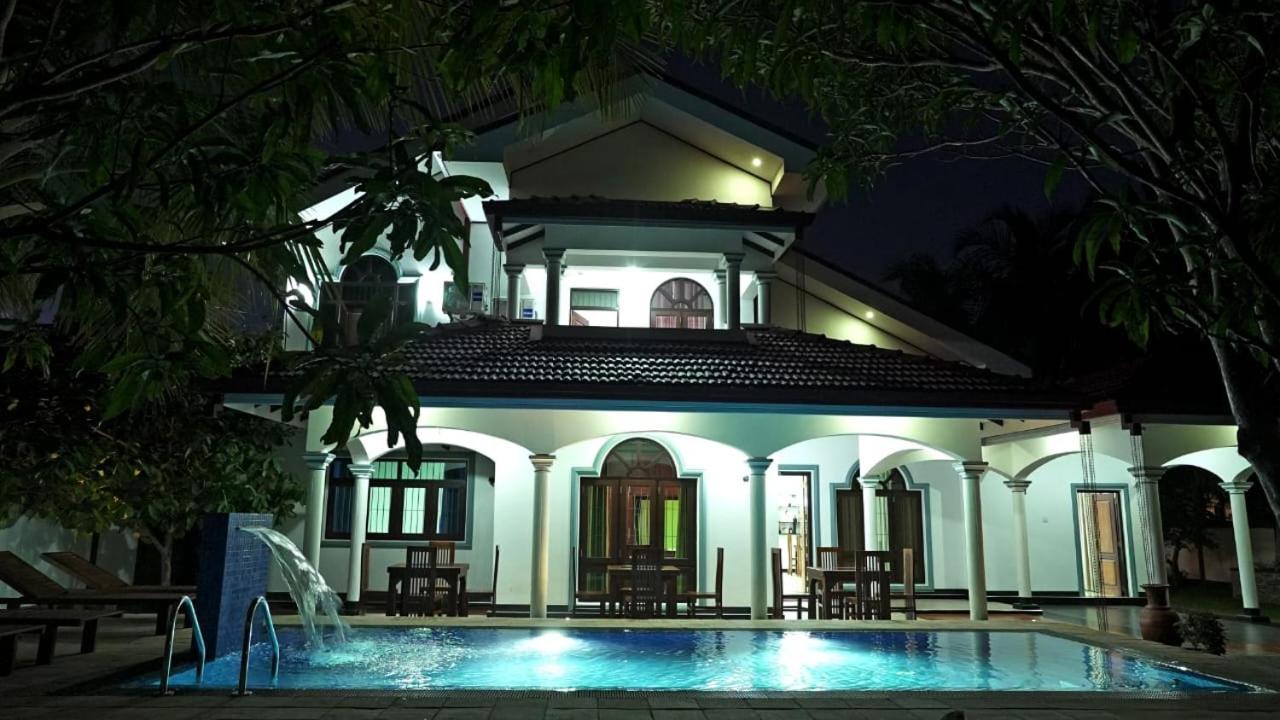 Sri Ra'Anana Villa Marawila Extérieur photo