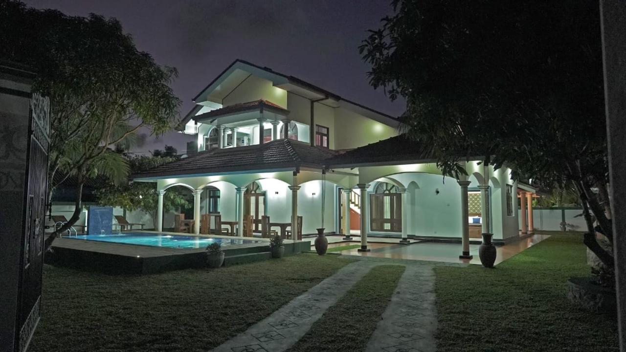 Sri Ra'Anana Villa Marawila Extérieur photo