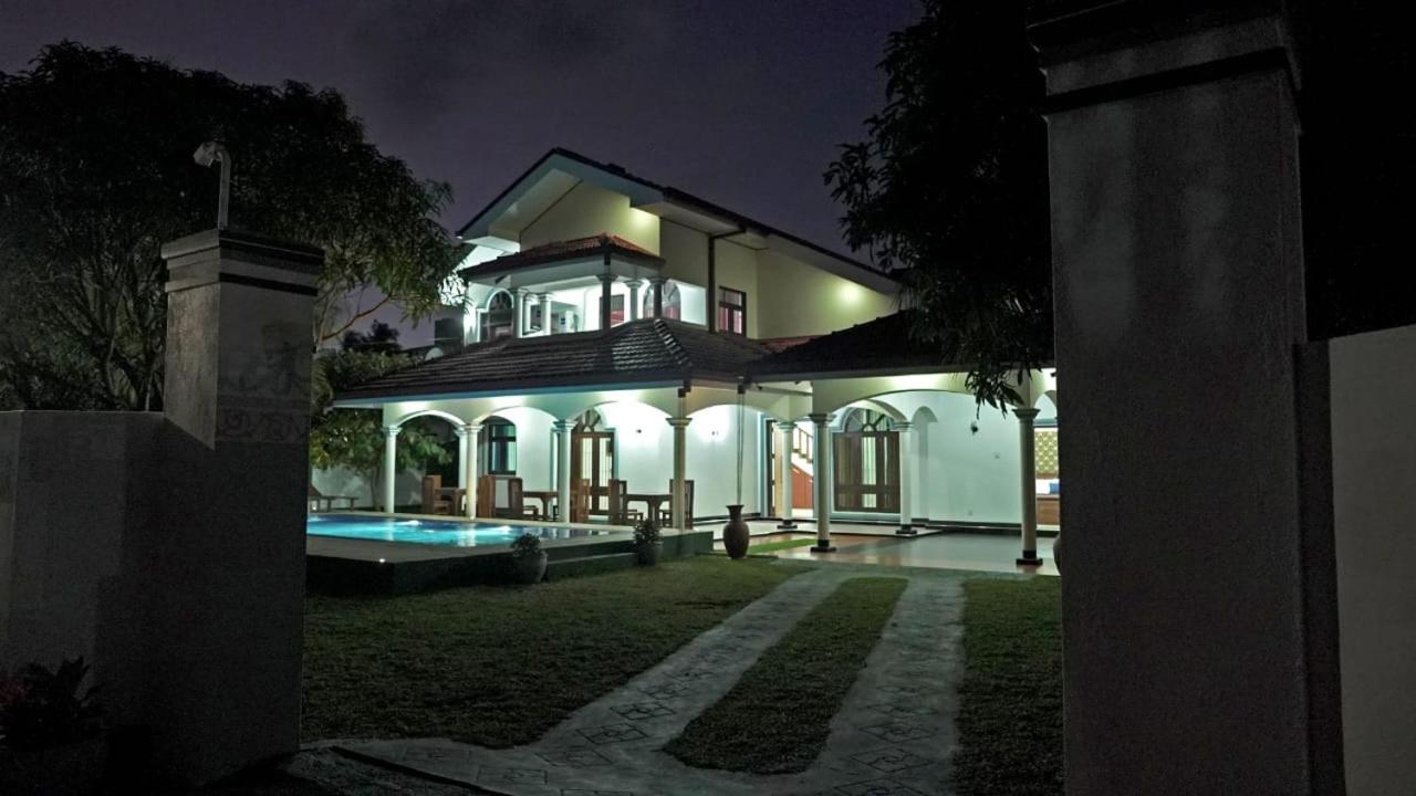 Sri Ra'Anana Villa Marawila Extérieur photo