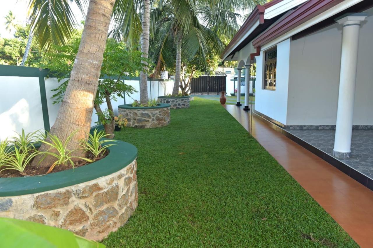 Sri Ra'Anana Villa Marawila Extérieur photo